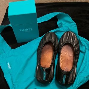 Tieks, size 6 Black ballerina flats